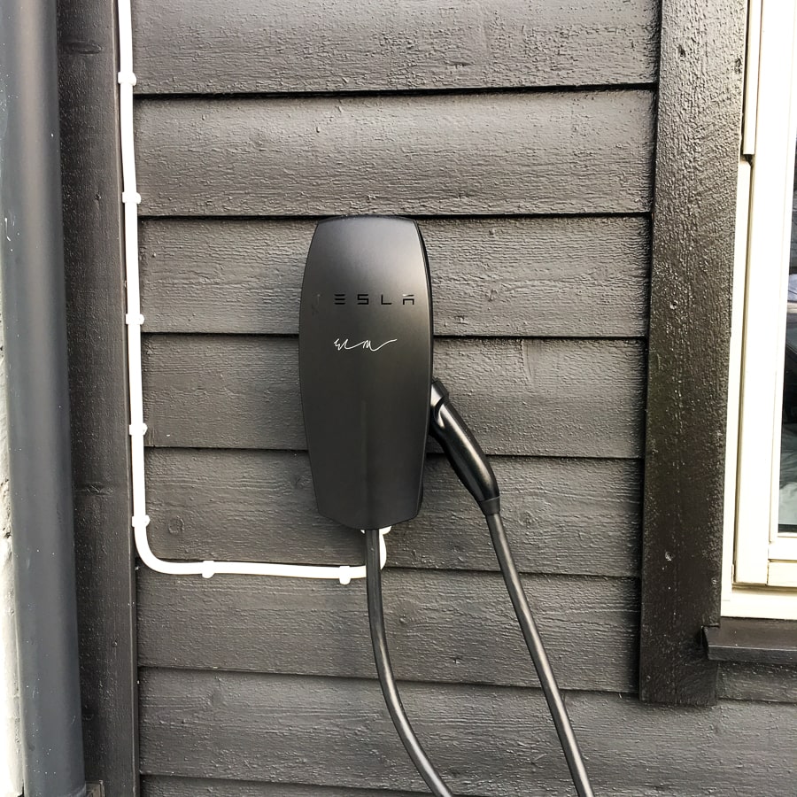 Elektriker i Bergen setter opp elbillader